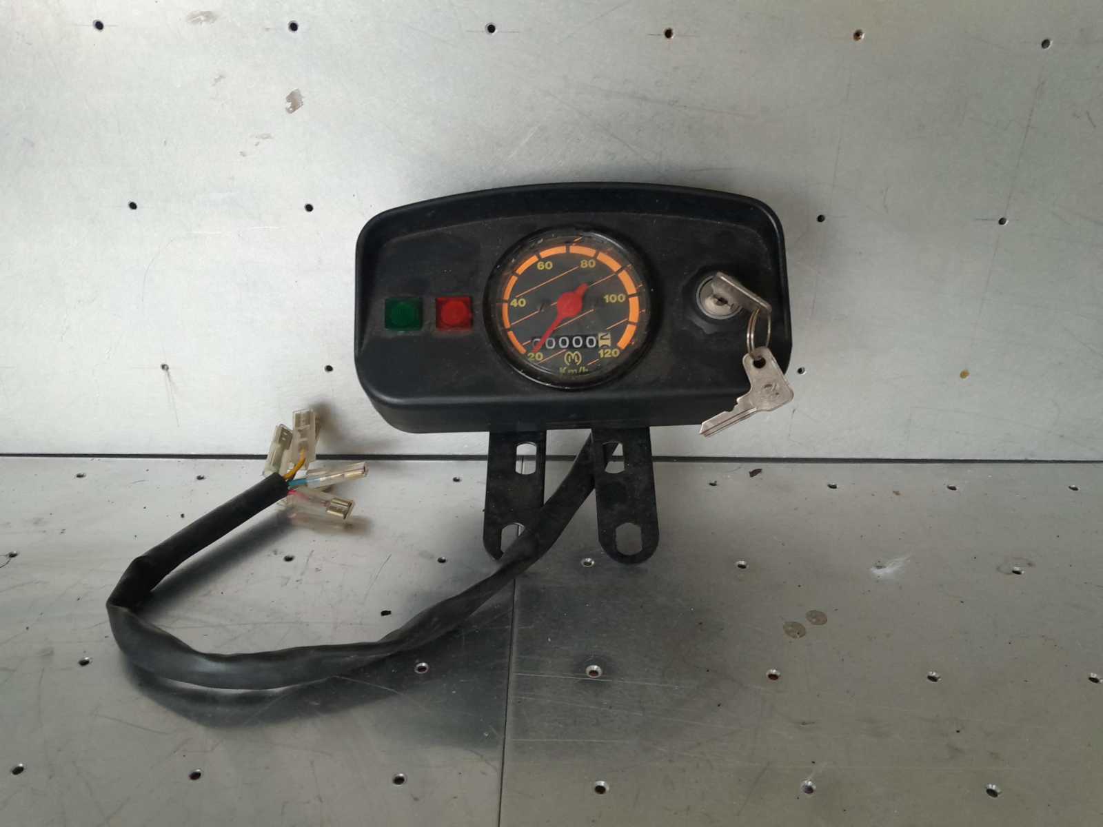 *VERKOCHT* NOS Puch Maxi Miranda cockpit