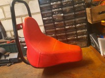 Puch Maxi chopper zadel rood