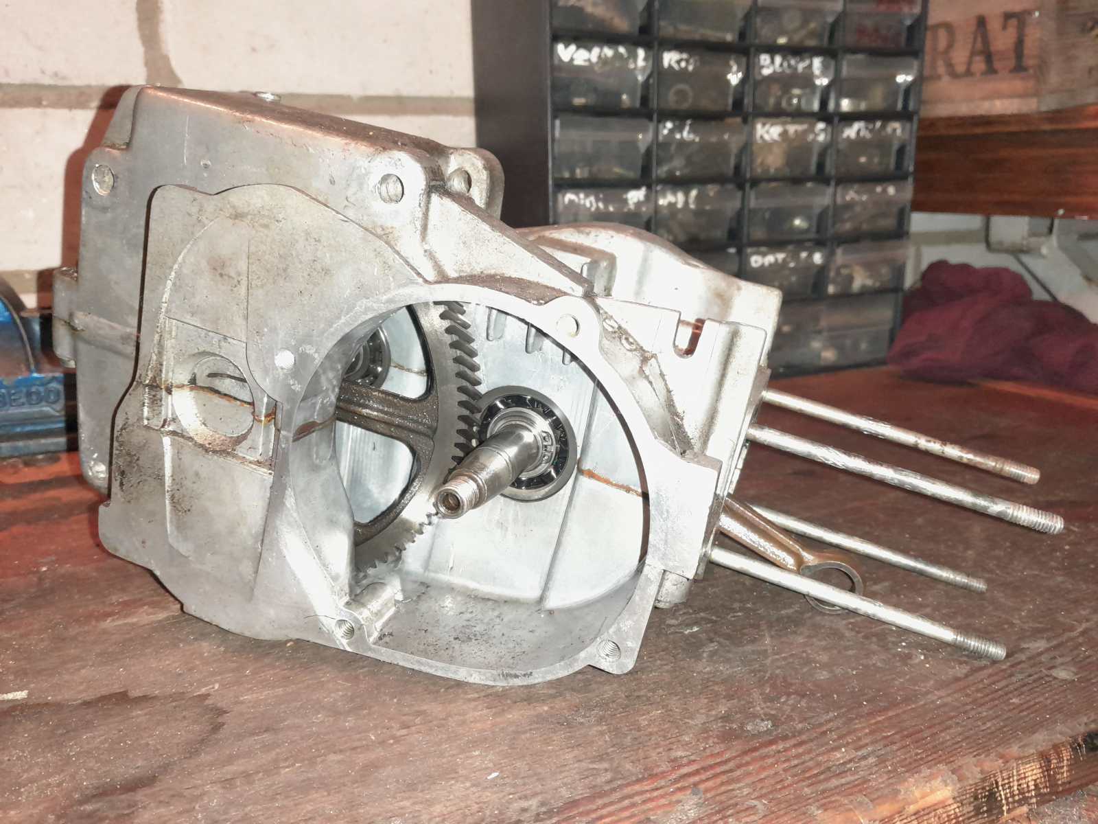 * VERKOCHT * E50 aanloopblok met 2e as en krukas