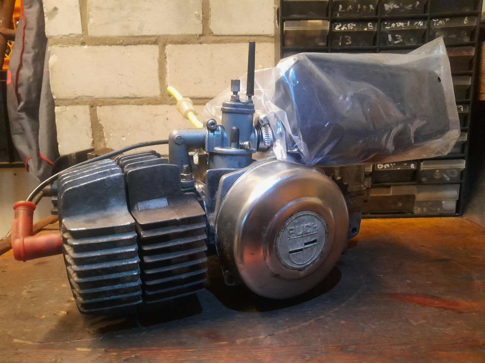 * VERKOCHT * Puch Maxi compleet bromfietsblok 48.8cc met nieuwe filter