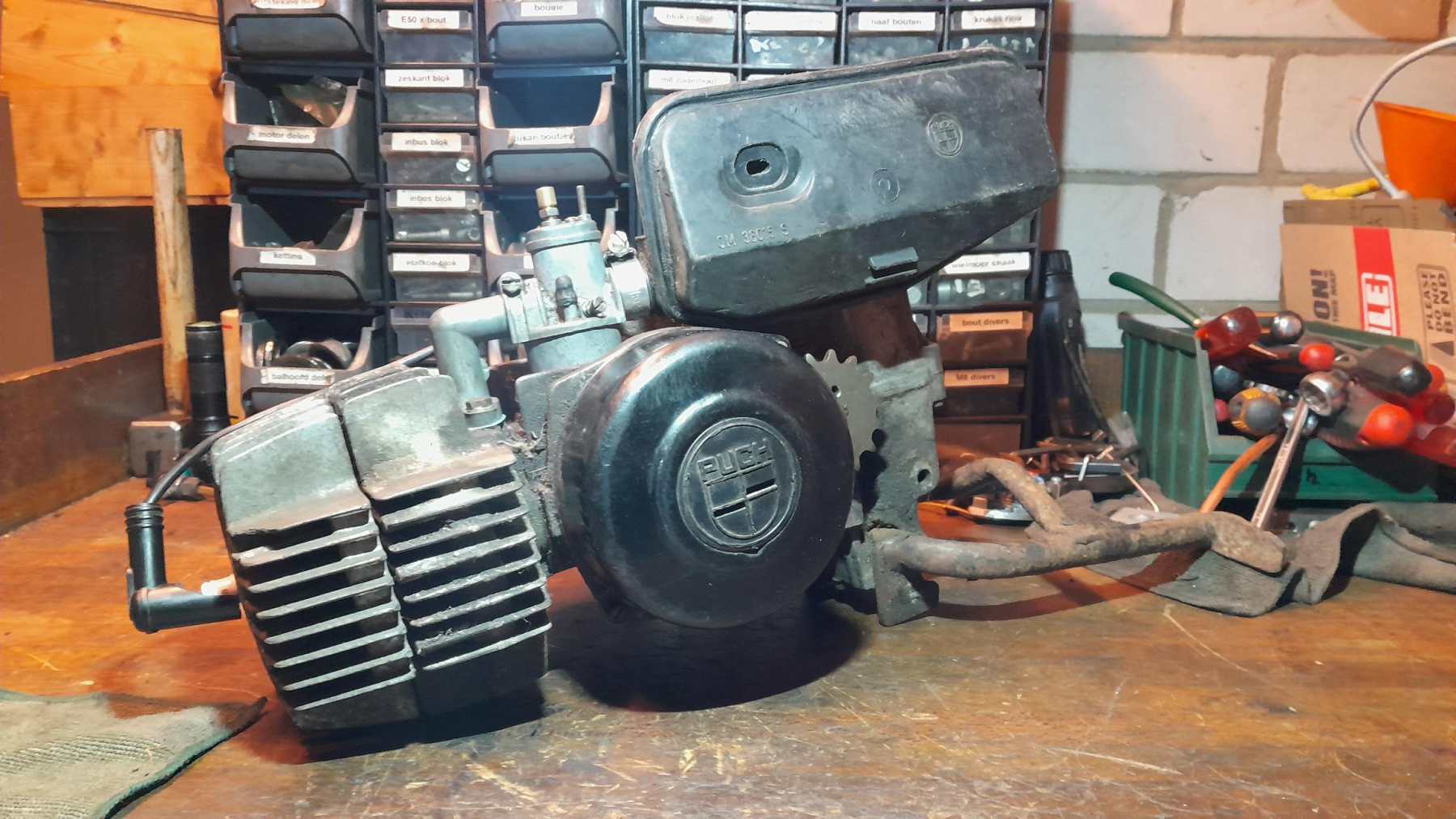 *VERKOCHT* Puch Maxi 4 gelagerd motorblok