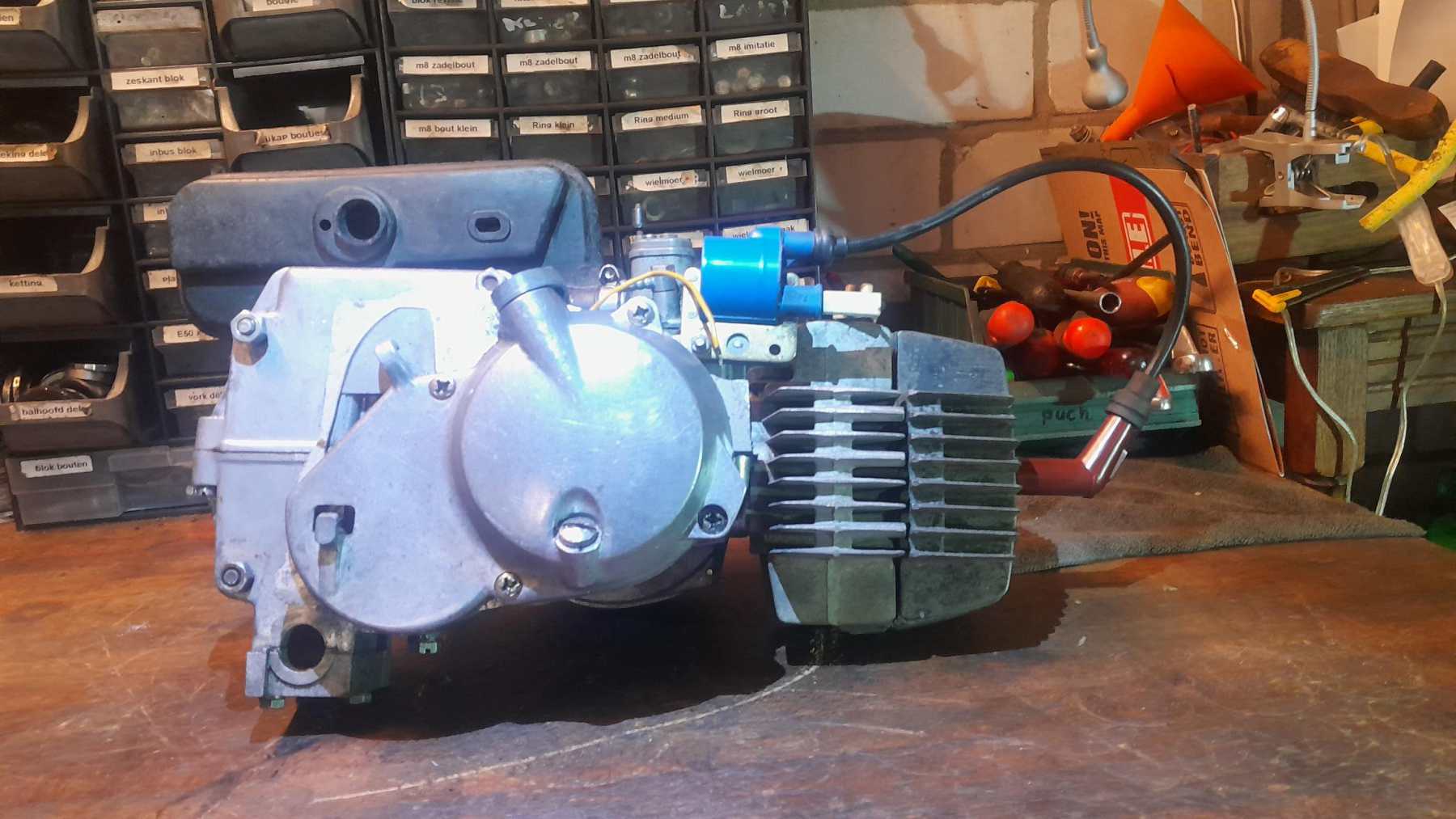 * VERKOCHT * Puch Maxi 4 gelagerd blok met elek. ontsteking Plug & Play