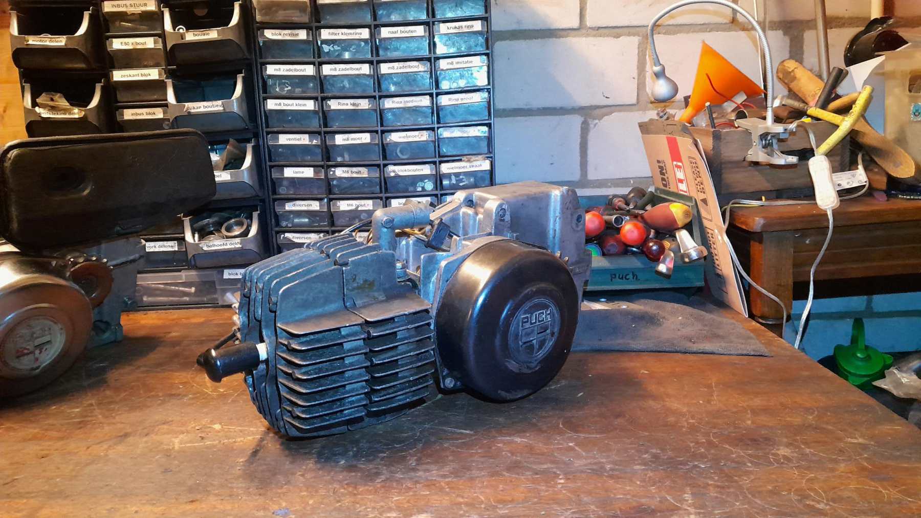 * VERKOCHT * Puch Maxi 4 gelagerd motorblok