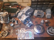* VERKOCHT * Puch Maxi E50 70cc 8 poort blok in onderdelen