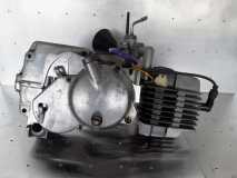 Puch Maxi 4 gelagerd aangepast motorblok