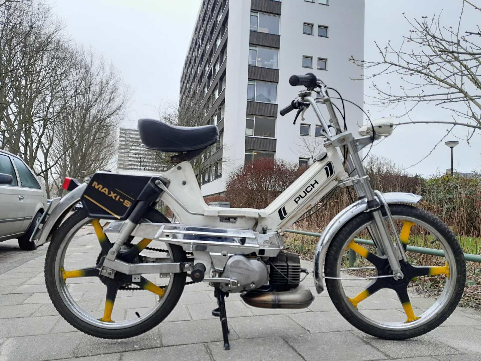 *VERKOCHT* Puch Maxi Custom wit op geldig kenteken