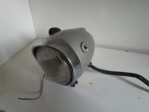 Originele Puch Maxi-N ei-lamp zijbevestigd