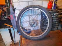 Puch Maxi spaak voorwiel oud type met band