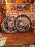 *VERKOCHT* Puch Maxi spaakwiel voor en achter